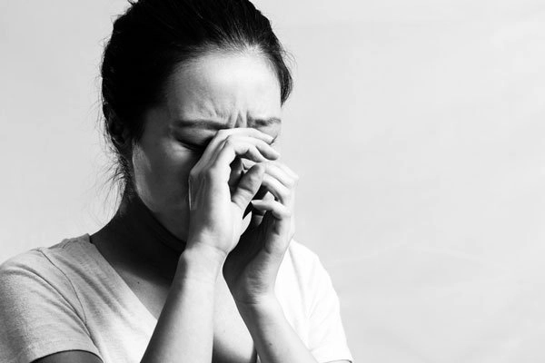 buồn , khóc, phụ nữ khóc
