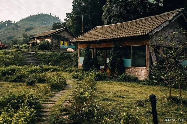 Đây là một hồ nhân tạo thuộc huyện Đại Từ, cách thành phố khoảng 15 km, giáp với dãy núi Tam Đảo.