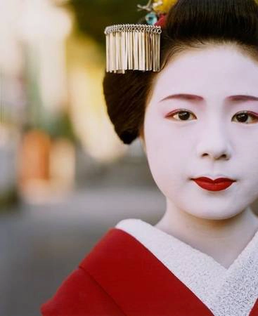 Bức ảnh “Chân dung geisha” được chụp bởi nhiếp ảnh gia Justin Guariglia, tại thành phố Kyoto, Nhật Bản