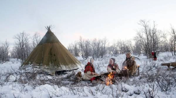 Tuy phải chịu đựng những chính sách đồng hóa và hội nhập nhưng người Sami vẫn giữ được truyền thống cũng như văn hóa của mình. Đây là một trong những bộ tộc đoàn kết có nét đặc trưng rất riêng trên thế giới. Ảnh: RTS.