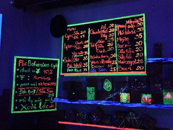 Menu của quán.