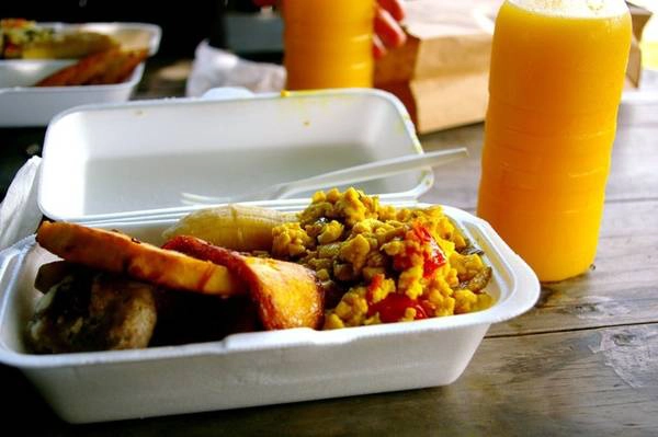 Jamaica Ackee là một loại quả trông giống trứng khi đã nấu xong, đồng thời là đồ ăn sáng ưa thích của người Jamaica. Bạn có thể ăn kèm với chuối chiên, cá muối và hoa quả tươi. Jamaica Ackee là một loại quả trông giống trứng khi đã nấu xong, đồng thời là đồ ăn sáng ưa thích của người Jamaica. Bạn có thể ăn kèm với chuối chiên, cá muối và hoa quả tươi.