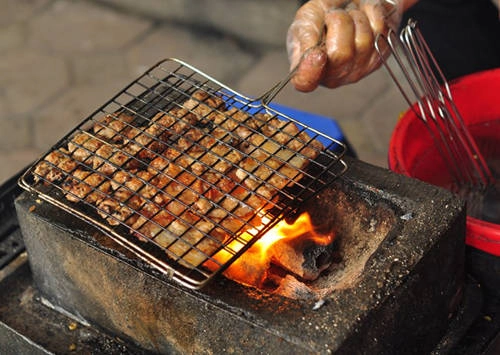 Bún chả là món ăn đặc trưng, lâu đời của người Hà Nội. Ảnh: Hoàng Nhi Bún chả là món ăn đặc trưng, lâu đời của người Hà Nội. Ảnh: Hoàng Nhi
