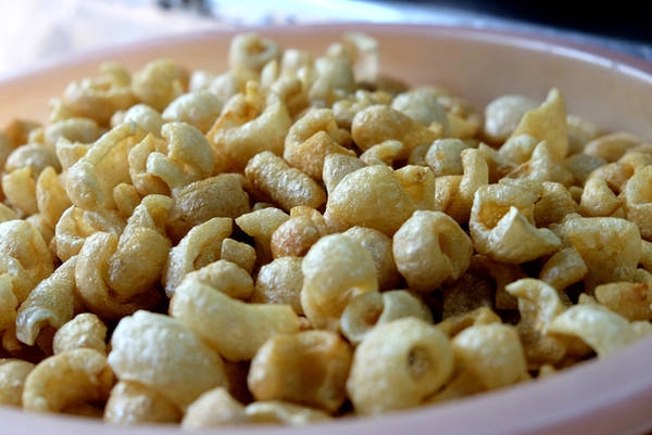 Da heo chiên giòn. Da heo chiên giòn.