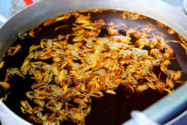 Hành phi dầu đậu nành. Hành phi dầu đậu nành.