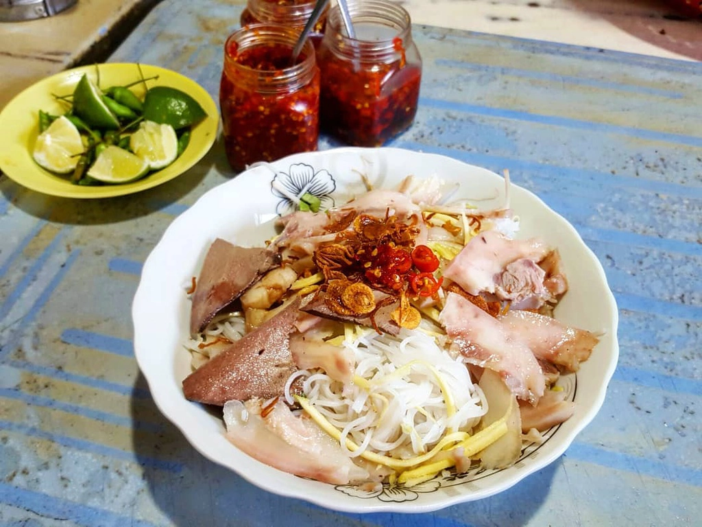 bun-nghe-va-thien-duong-bun-la-mieng-xu-hue-ivivu-7