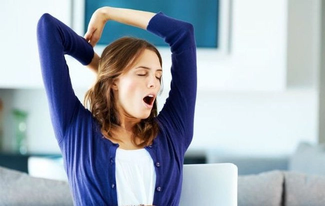 buồn ngủ nhiều có phải dấu hiệu mang thai