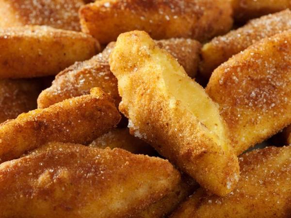 Vào những tháng mát trời, các khu chợ ở Veneto đều thơm lừng mùi Crema fritta, món kem trứng được bọc bột mì và chiên lên nóng hổi. Vào những tháng mát trời, các khu chợ ở Veneto đều thơm lừng mùi Crema fritta, món kem trứng được bọc bột mì và chiên lên nóng hổi.