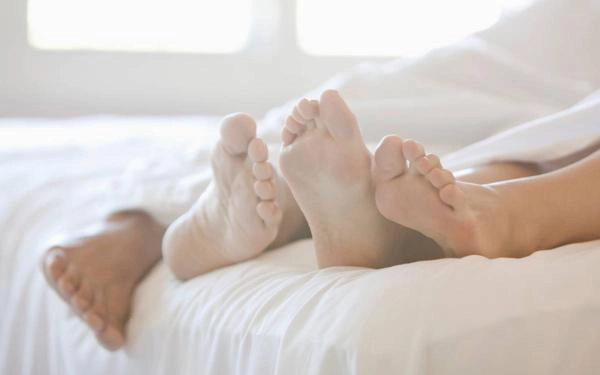 quan hệ ngày đèn đỏ