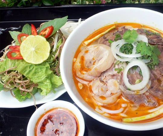 Quán bún bò Huế ngon đúng vị ở Đà Lạt. Ảnh: dalatmoi. Quán bún bò Huế ngon đúng vị ở Đà Lạt. Ảnh: dalatmoi.