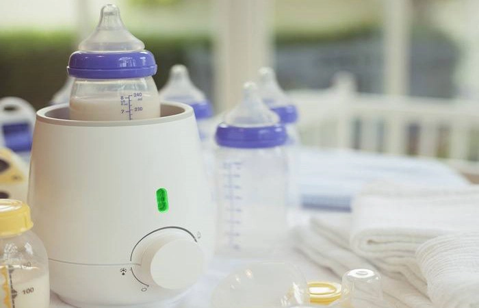 Sữa mẹ rã đông: Không nên hâm đi hâm lại