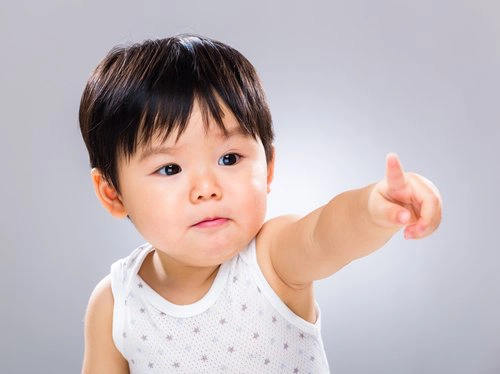 bé chậm nói