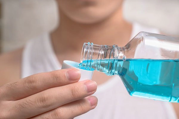 cách trị nhiệt miệng trong 1 ngày