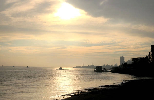 Bờ biển Đạm Thủy. Bờ biển Đạm Thủy.