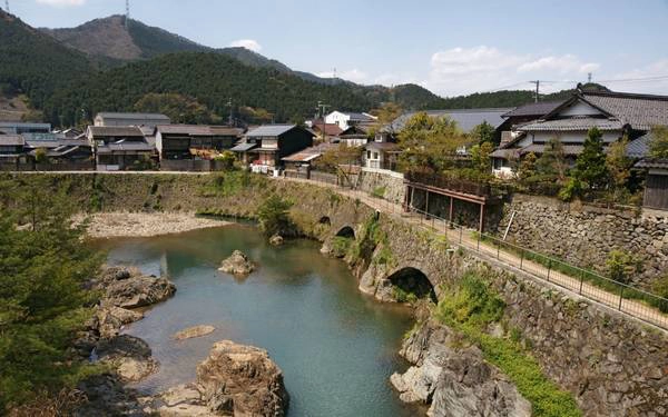 Cảnh quan tươi đẹp ở Hyogo. Ảnh: globeimages.net