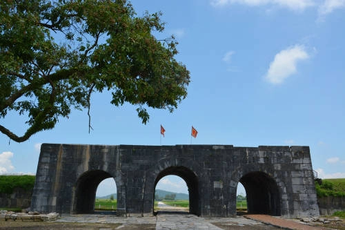 Thành nhà Hồ ngày nắng. Ảnh: Má Lúm Thành nhà Hồ ngày nắng. Ảnh: Má Lúm