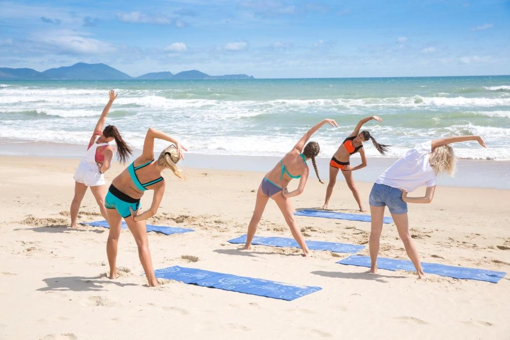 Tập Yoga trên bãi biển