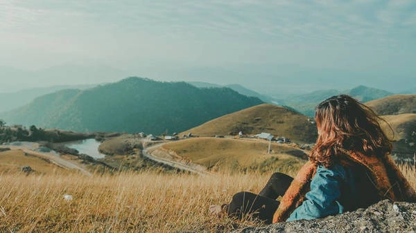 Bước chân tới đây, bạn sẽ có cảm giác như mình là một du mục, hay một cô gái Digan mạnh mẽ, cá tính giữa những ngọn đồi hoang hoải. Ảnh: Haruka. Bước chân tới đây, bạn sẽ có cảm giác như mình là một du mục, hay một cô gái Digan mạnh mẽ, cá tính giữa những ngọn đồi hoang hoải. Ảnh: Haruka.