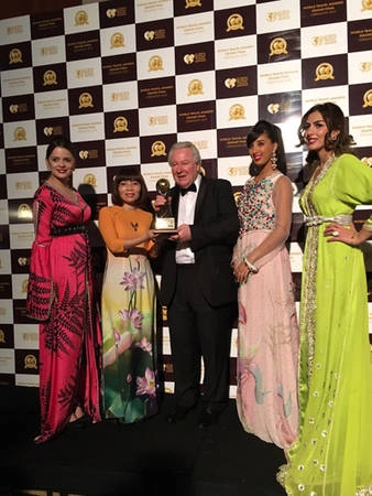 Khu nghỉ dưỡng InterContinental Danang Sun Peninsula Resort vừa được World Travel Awards trao tặng danh hiệu “Khu nghỉ dưỡng sang trọng bậc nhất thế giới năm 2015”. Lễ trao tặng diễn ra tại thành phố cảng El Jadida, Vương quốc Marốc. Khu nghỉ dưỡng InterContinental Danang Sun Peninsula Resort vừa được World Travel Awards trao tặng danh hiệu “Khu nghỉ dưỡng sang trọng bậc nhất thế giới năm 2015”. Lễ trao tặng diễn ra tại thành phố cảng El Jadida, Vương quốc Marốc.