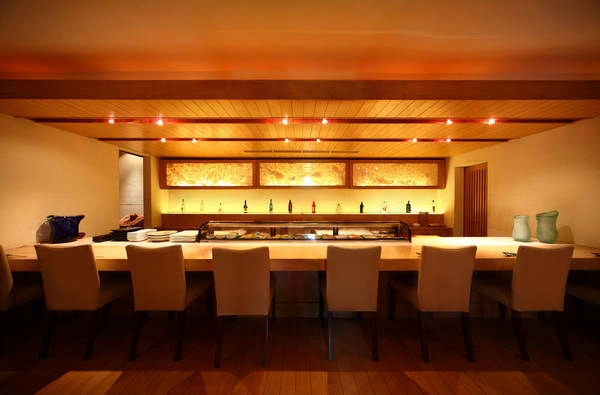Ngoài ra, khu nghỉ dưỡng còn có thêm 5 nhà hàng, 3 quầy bar cùng 3 quán café. Ngoài ra, khu nghỉ dưỡng còn có thêm 5 nhà hàng, 3 quầy bar cùng 3 quán café.Ngoài ra, khu nghỉ dưỡng còn có thêm 5 nhà hàng, 3 quầy bar cùng 3 quán café.