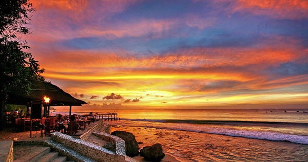 Bạn không chỉ có một cơ hội để tận hưởng những tiện nghi và thư giãn, mà còn có thể tham dự các chương trình trải văn hóa mang đậm chất Bali. Bạn không chỉ có một cơ hội để tận hưởng những tiện nghi và thư giãn, mà còn có thể tham dự các chương trình trải văn hóa mang đậm chất Bali.
