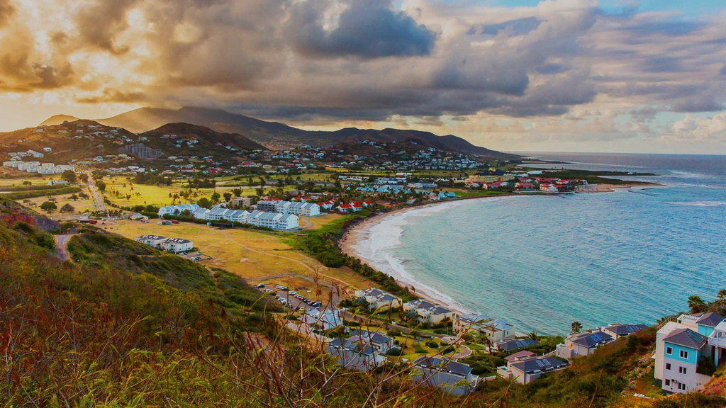 St. Kitts and Nevis: Quốc đảo này nằm ở vùng biển Caribbean, gồm hai đảo lớn. Thủ đô của St. Kitts and Nevis là Basseterre, với kiến trúc và văn hóa, ẩm thực độc đáo. Ảnh: Celebrity Cruise.