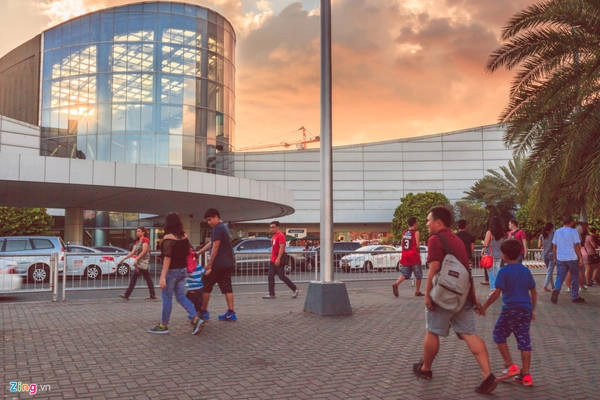 Vịnh Manila là một trung tâm nghỉ ngơi, tham quan không chỉ của người dân Metro Manila, mà còn của khách du lịch. Đây là địa điểm nổi tiếng, phù hợp đi dạo và ngắm hoàng hôn.