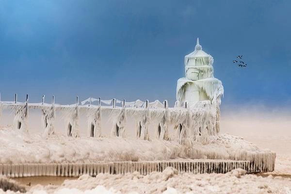 Ngọn hải đăng tại South Haven, Michigan hóa đá.