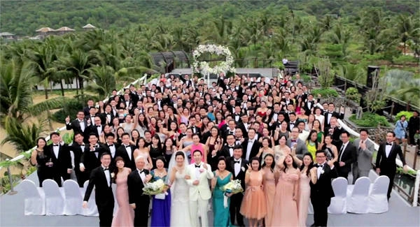 Chỉ có 210 khách mời tham dự đám cưới xa hoa bậc nhất này.