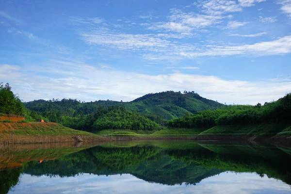Đến Tà Đùng, người ta như quên đi phiền muộn, hòa mình vào cỏ cây hoa lá và chỉ chuyên tâm vào hành trình khám phá thiên nhiên, rừng núi không chút âu lo. Ảnh:@uyendang Đến Tà Đùng, người ta như quên đi phiền muộn, hòa mình vào cỏ cây hoa lá và chỉ chuyên tâm vào hành trình khám phá thiên nhiên, rừng núi không chút âu lo. Ảnh:@uyendang