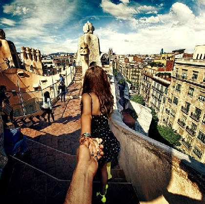 “Follow me to” Casa Mila, Barcelona, Tây Ban Nha, lên Instagram của Osmann vào ngày 17/10/2013.