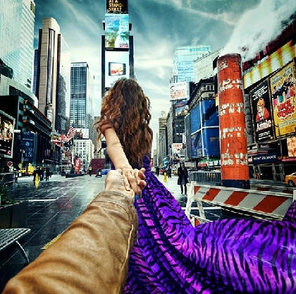 "Follow me to” Quảng trường thời đại, New York, Mỹ, post lên Instagram của Osmann vào ngày 27/6/2013.