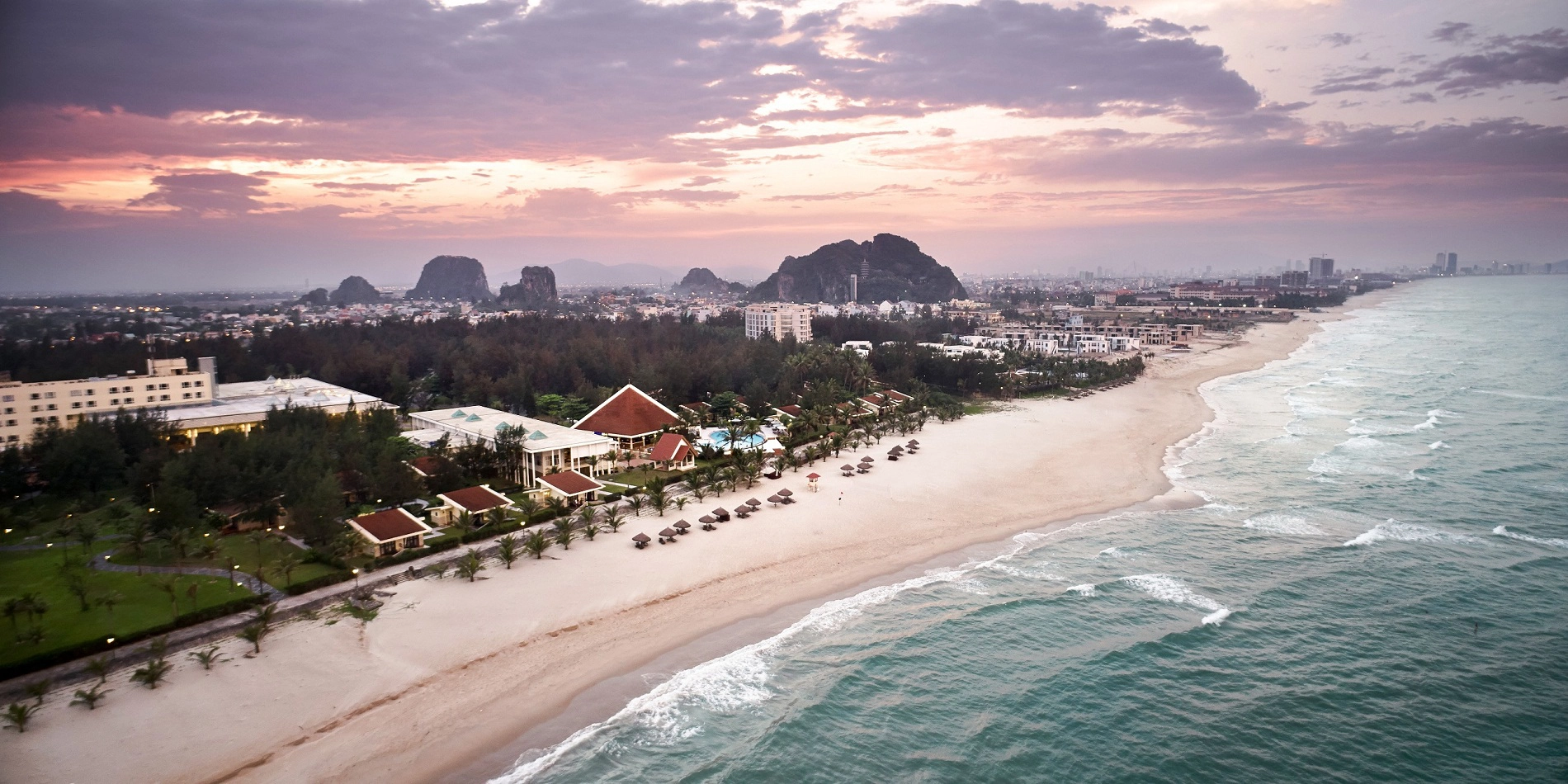 Centara Sandy Beach Resort Đà Nẵng, bất động sản đầu tiên của tập đoàn tại Việt Nam Centara Sandy Beach Resort Đà Nẵng, bất động sản đầu tiên của tập đoàn tại Việt Nam