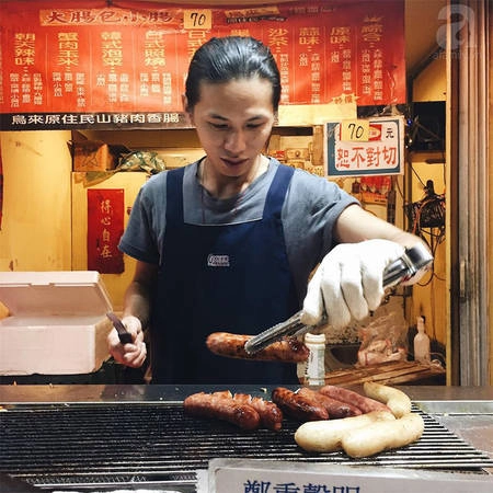 Ngoài ra bạn có thể xuống khu Foodcourt gần Taipei 101 để ăn tối, có cực kì nhiều món hấp dẫn chờ bạn khám phá.