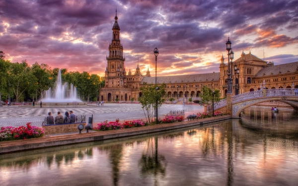 Quảng trường Espana ở thành phố Sevilla