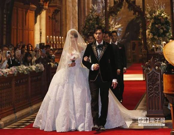 jay-chou-to-chuc-le-cuoi-tung-bung-khap-the-gioi-ivivu-5