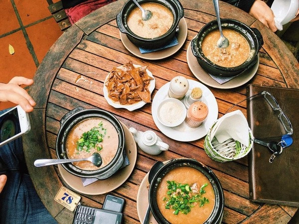 check-list-6-dia-chi-chao-suon-ngon-ban-du-moi-khung-gio-o-ha-noi-ivivu-24
