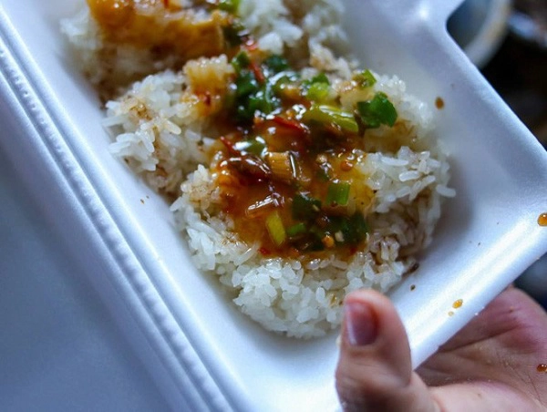 check-list-8-mon-an-vat-dac-sac-chi-can-dat-tui-20-ngan-la-co-bua-ngon-o-sai-gon-ivivu-20