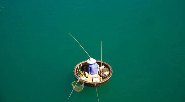 Câu cá trên đầm là một hoạt động thú vị - Ảnh: Lê Hồng Thái Câu cá trên đầm là một hoạt động thú vị - Ảnh: Lê Hồng Thái