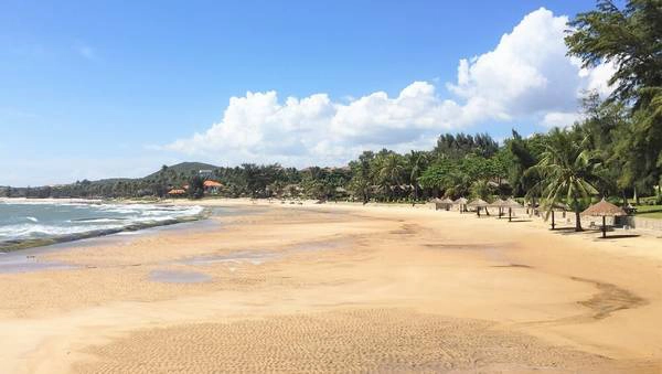 Bãi biển mới trải dài. Bãi biển mới trải dài.