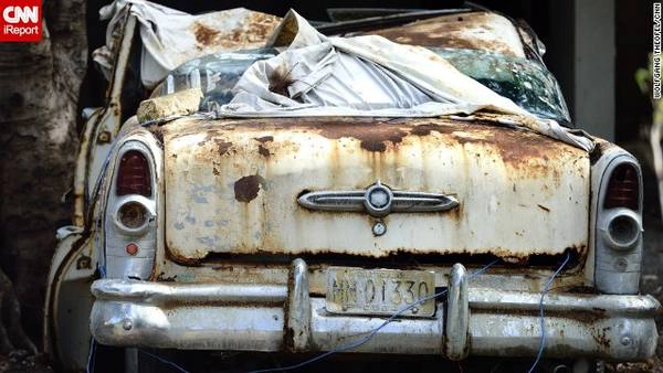 140113124602-cuba-vintage-cars10-horizontal-gallery