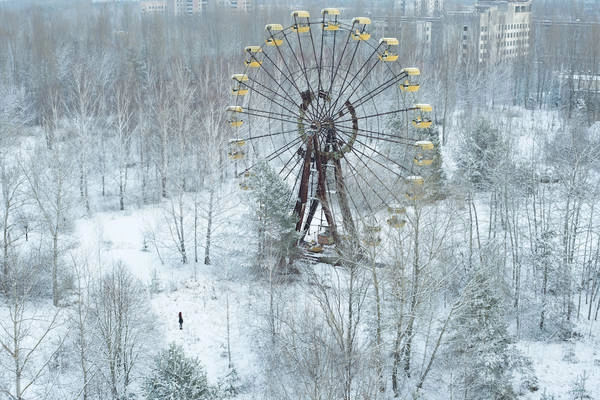 Các bánh xe đu quay kỳ lạ ở Pripyat, Ukraine. Ảnh: David de Rueda Các bánh xe đu quay kỳ lạ ở Pripyat, Ukraine. Ảnh: David de Rueda