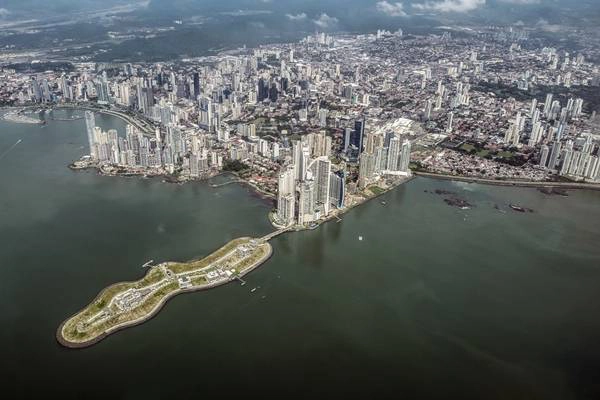 Thành phố Panama nhìn từ trên cao. Ảnh: Nori Jemil
