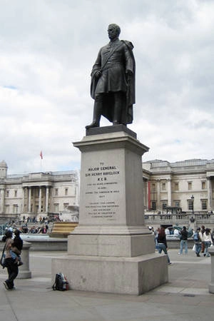 Quảng trường Trafalgar thể hiện tình yêu nước rõ ràng với các nhân vật lịch sử của Anh bằng đồng đúc nằm rải rác trên quảng trường. Ảnh: Wikipedia. Quảng trường Trafalgar thể hiện tình yêu nước rõ ràng với các nhân vật lịch sử của Anh bằng đồng đúc nằm rải rác trên quảng trường. Ảnh: Wikipedia.