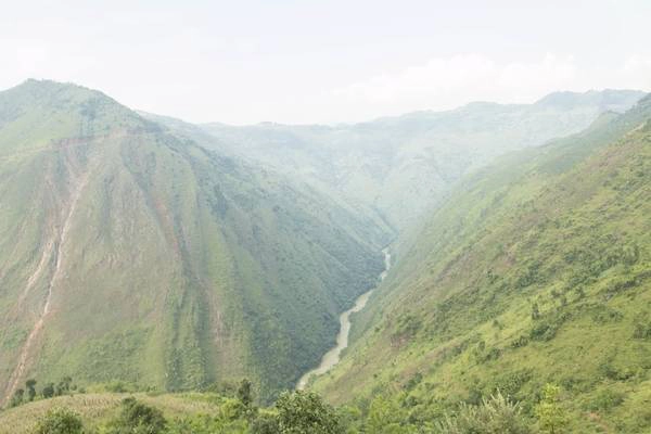 Non sông gấm vóc Việt Nam. Ảnh: Thành Trần Minh