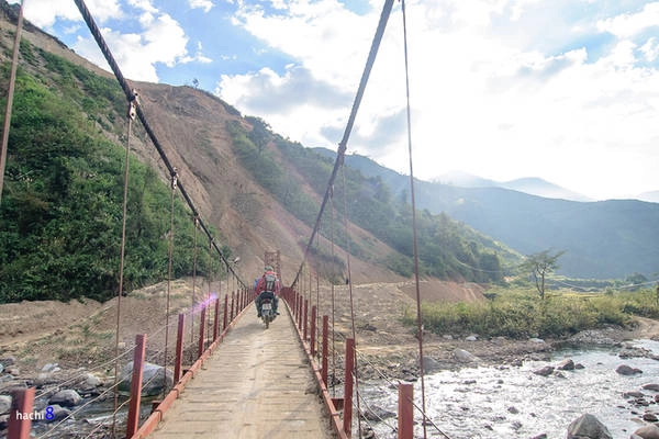 Đồn biên phòng Pa Vệ Sủ, vùng sâu nhất của huyện Mường Tè, tỉnh Lai Châu. Đồn biên phòng Pa Vệ Sủ, vùng sâu nhất của huyện Mường Tè, tỉnh Lai Châu.