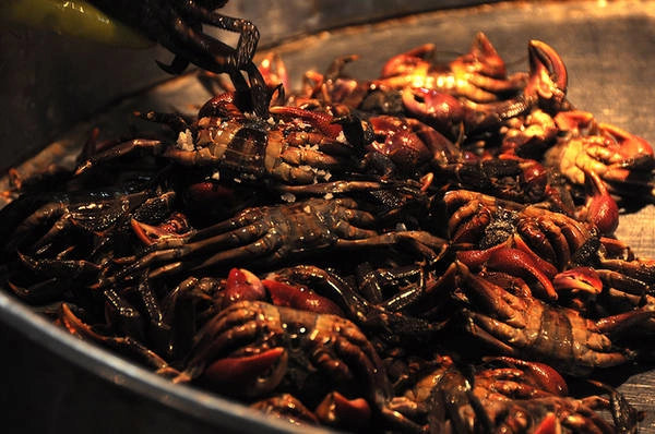 Ba khía miền Tây cũng có mặt tại chợ.