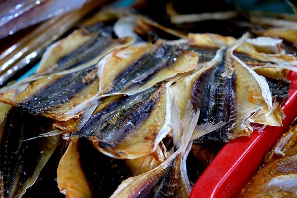Trên ảnh là khô cá chỉ vàng.