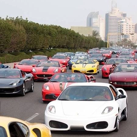 Mỗi lần kẹt xe ở Dubai. choang-ngop-voi-nhung-thu-chi-co-o-dubai-ivivu-14