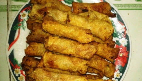 Ram lạch - món quà vặt khoái khẩu của trẻ em vùng biển - Ảnh: T.LY Ram lạch - món quà vặt khoái khẩu của trẻ em vùng biển - Ảnh: T.LY